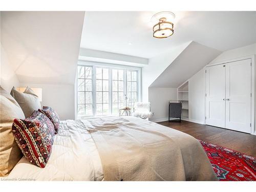 6345 Mcniven Court, Burlington, ON - Indoor Photo Showing Bedroom