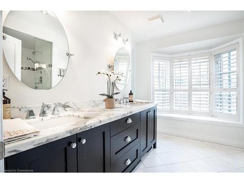 6345 Mcniven Court, Burlington, ON - Indoor Photo Showing Bathroom