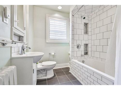 9 Hilo Road, Toronto, ON - Indoor Photo Showing Bathroom