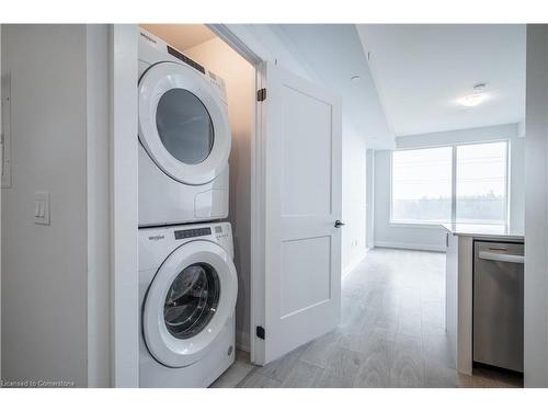 408-3220 William Coltson Avenue, Oakville, ON - Indoor Photo Showing Laundry Room