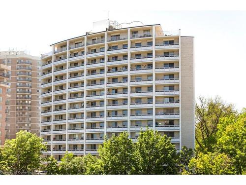 804-125 Forsythe Street, Oakville, ON - Outdoor With Balcony With Facade