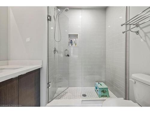 4 Wilings Lane, Ancaster, ON - Indoor Photo Showing Bathroom