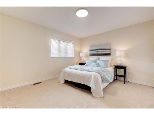 682 Summers Common, Burlington, ON - Indoor Photo Showing Bedroom