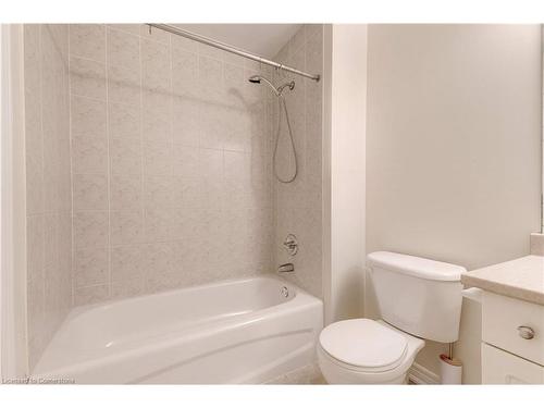 682 Summers Common, Burlington, ON - Indoor Photo Showing Bathroom