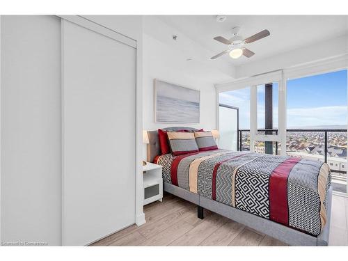 B918-3200 Dakota Common, Burlington, ON - Indoor Photo Showing Bedroom