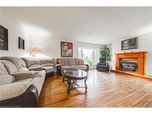 5100 White Church Road, Glanbrook, ON - Indoor Photo Showing Living Room With Fireplace