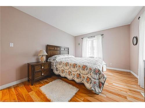 5100 White Church Road, Glanbrook, ON - Indoor Photo Showing Bedroom