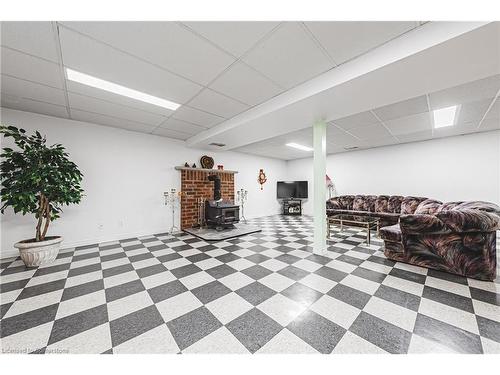 5100 White Church Road, Glanbrook, ON - Indoor