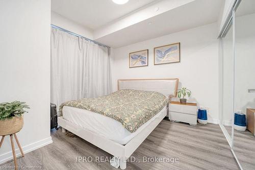 901-4011 Brickstone Mews, Mississauga, ON - Indoor Photo Showing Bedroom