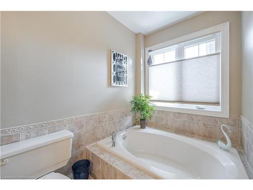 24 Furrows End, Brampton, ON - Indoor Photo Showing Bathroom