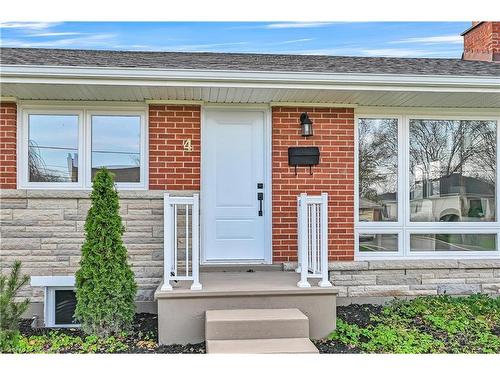 4 James Avenue, Stoney Creek, ON - Outdoor