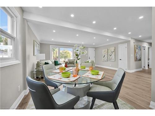 4 James Avenue, Stoney Creek, ON - Indoor Photo Showing Dining Room