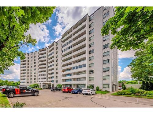 608-35 Towering Heights Boulevard, St. Catharines, ON - Outdoor With Balcony With Facade