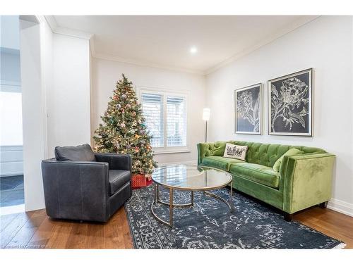 2356 Norland Drive, Burlington, ON - Indoor Photo Showing Living Room