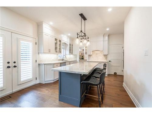 2356 Norland Drive, Burlington, ON - Indoor Photo Showing Kitchen With Upgraded Kitchen