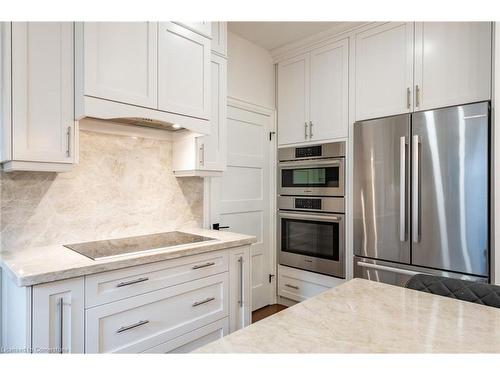 2356 Norland Drive, Burlington, ON - Indoor Photo Showing Kitchen With Upgraded Kitchen