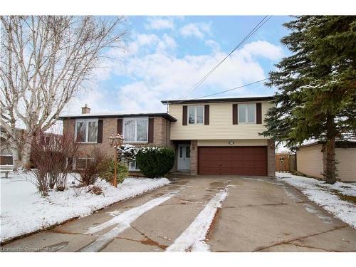 37 Kinross Street, Caledonia, ON - Outdoor With Facade