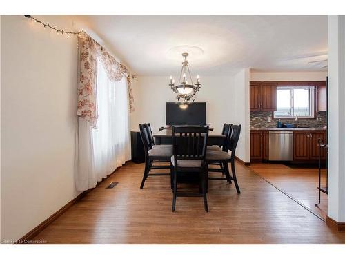 37 Kinross Street, Caledonia, ON - Indoor Photo Showing Dining Room