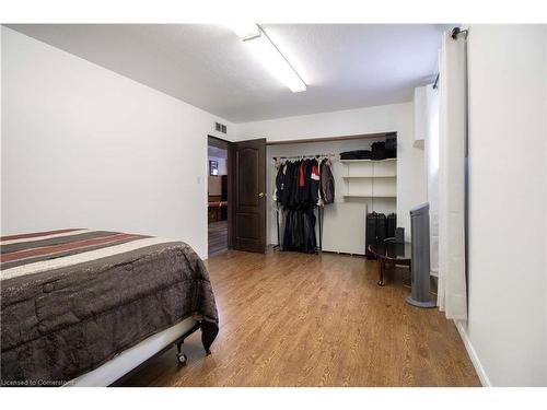 37 Kinross Street, Caledonia, ON - Indoor Photo Showing Bedroom