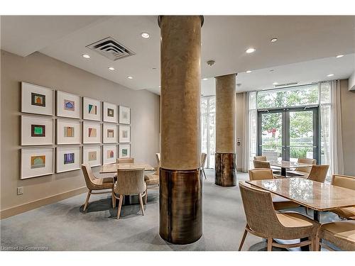 808-3500 Lakeshore Road W, Oakville, ON - Indoor Photo Showing Dining Room