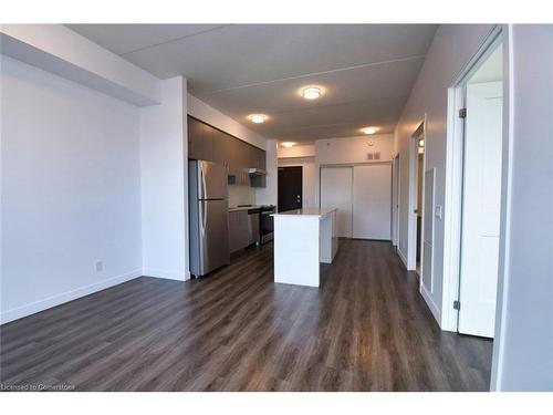 2112-15 Queen Street S, Hamilton, ON - Indoor Photo Showing Kitchen