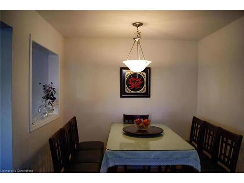 30 Emick Drive, Hamilton, ON - Indoor Photo Showing Dining Room