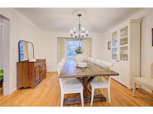 2013 Kingsbridge Court, Burlington, ON - Indoor Photo Showing Dining Room