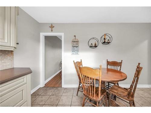 2398 Maryvale Court, Burlington, ON - Indoor Photo Showing Dining Room