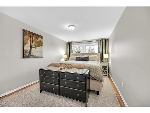 2398 Maryvale Court, Burlington, ON - Indoor Photo Showing Bedroom