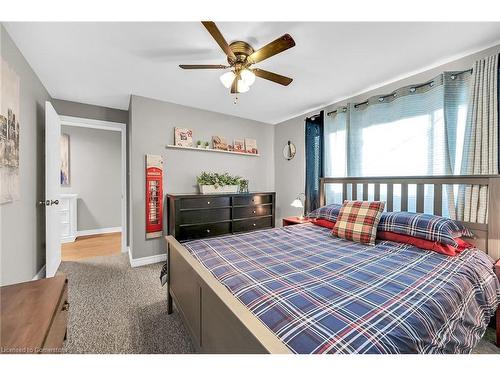 2398 Maryvale Court, Burlington, ON - Indoor Photo Showing Bedroom