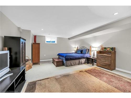 2398 Maryvale Court, Burlington, ON - Indoor Photo Showing Bedroom