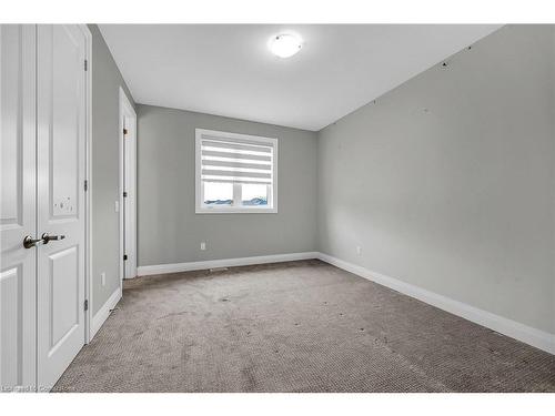 1055 Edinburgh Drive, Woodstock, ON - Indoor Photo Showing Other Room