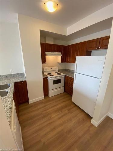 1206-135 James Street S, Hamilton, ON - Indoor Photo Showing Kitchen