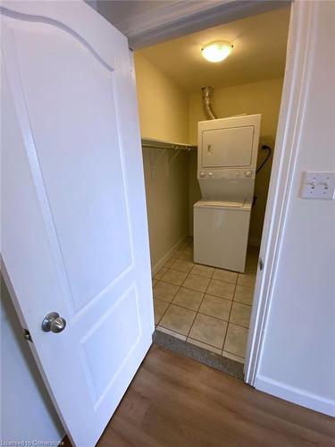 1206-135 James Street S, Hamilton, ON - Indoor Photo Showing Laundry Room