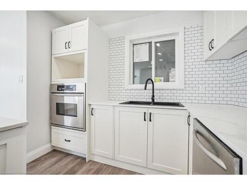 118 Deschene Avenue, Hamilton, ON - Indoor Photo Showing Kitchen