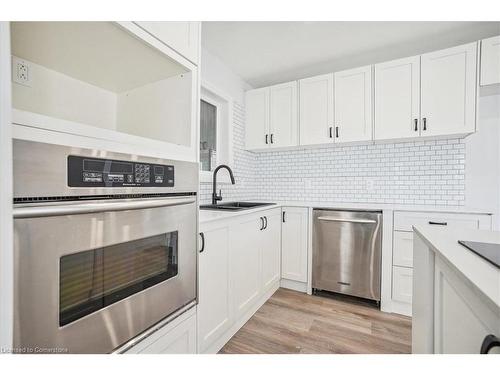 118 Deschene Avenue, Hamilton, ON - Indoor Photo Showing Kitchen With Upgraded Kitchen