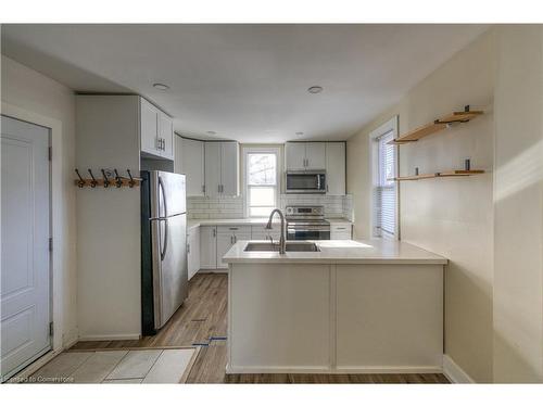 2-48 Shaw Street, Hamilton, ON - Indoor Photo Showing Kitchen