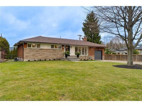 685 Iroquois Avenue, Ancaster, ON - Outdoor