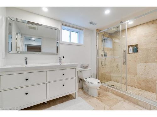 685 Iroquois Avenue, Ancaster, ON - Indoor Photo Showing Bathroom