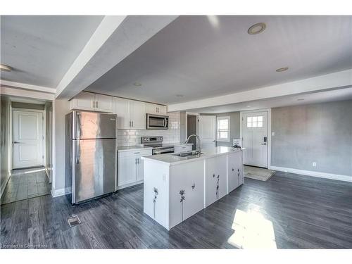 3-48 Shaw Street, Hamilton, ON - Indoor Photo Showing Kitchen