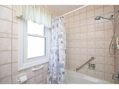 39 Brant Street, Oakville, ON - Indoor Photo Showing Bathroom