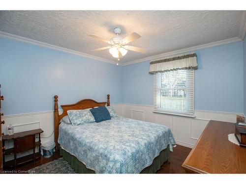 39 Brant Street, Oakville, ON - Indoor Photo Showing Bedroom