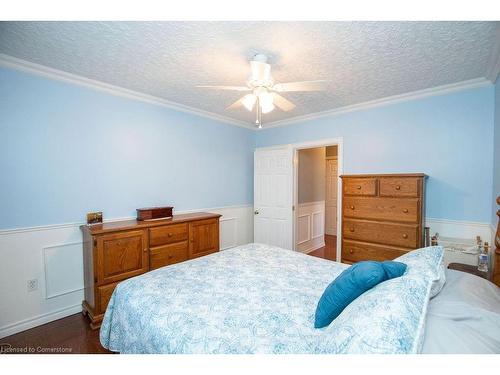 39 Brant Street, Oakville, ON - Indoor Photo Showing Bedroom