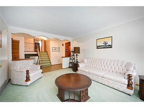 49 Christopher Drive, Hamilton, ON - Indoor Photo Showing Living Room