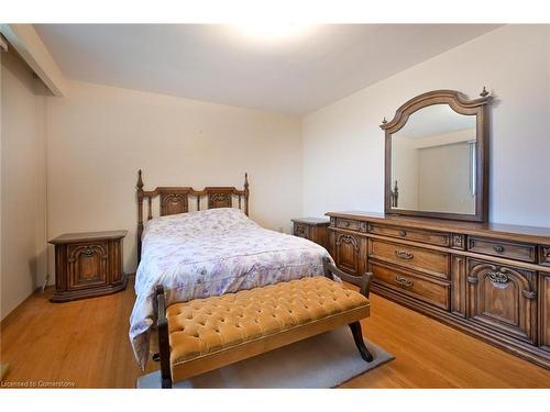 49 Christopher Drive, Hamilton, ON - Indoor Photo Showing Bedroom