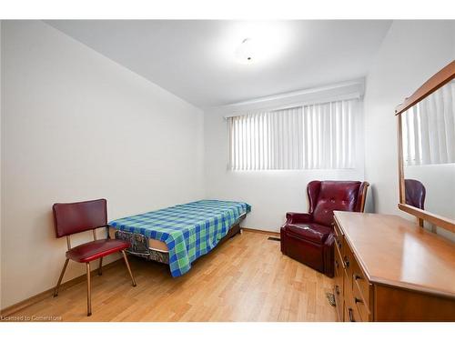 49 Christopher Drive, Hamilton, ON - Indoor Photo Showing Bedroom