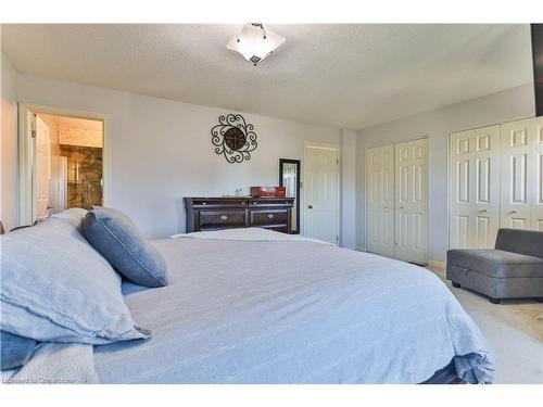 12 Kilty Court, Caledonia, ON - Indoor Photo Showing Bedroom