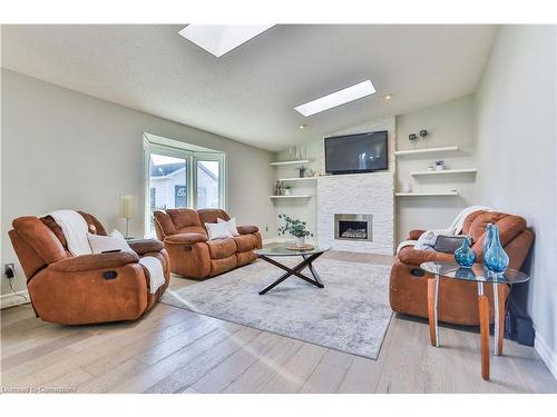 12 Kilty Court, Caledonia, ON - Indoor Photo Showing Living Room With Fireplace