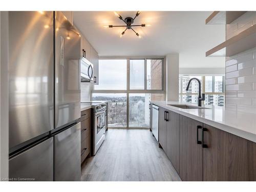 905-90 Dale Avenue, Toronto, ON - Indoor Photo Showing Kitchen With Upgraded Kitchen