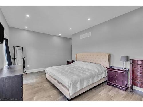 389 Concession 4 Road, Fisherville, ON - Indoor Photo Showing Bedroom